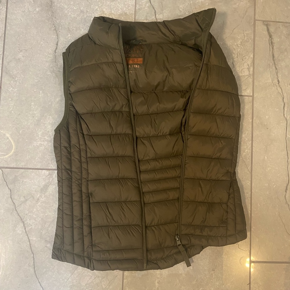 Olive green puffer vest XS
